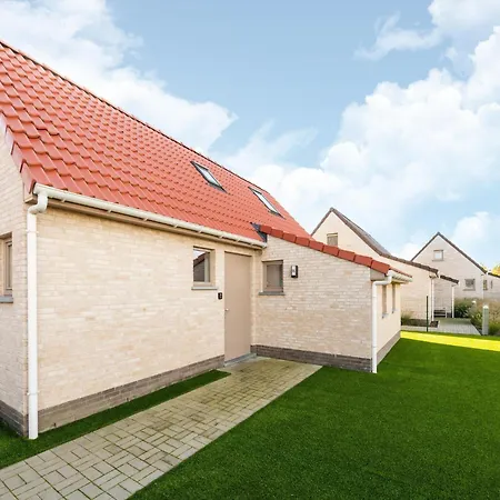 Holiday home Cosy Polder House On Westhinder Domain, Cleaning Included *